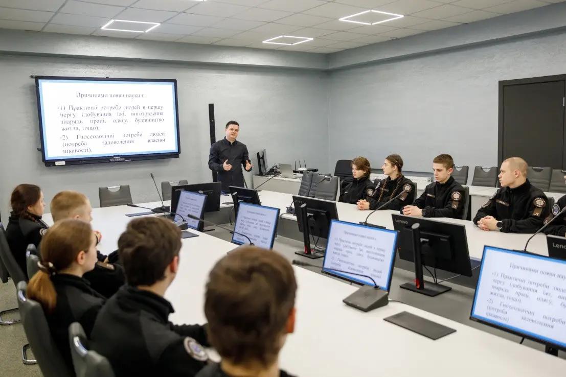 Описание: \\192.168.1.234\g\2025 рік\1. Січень\23.01.2025 Ліцей Цигульський Наука\1\DE0A9650.JPG