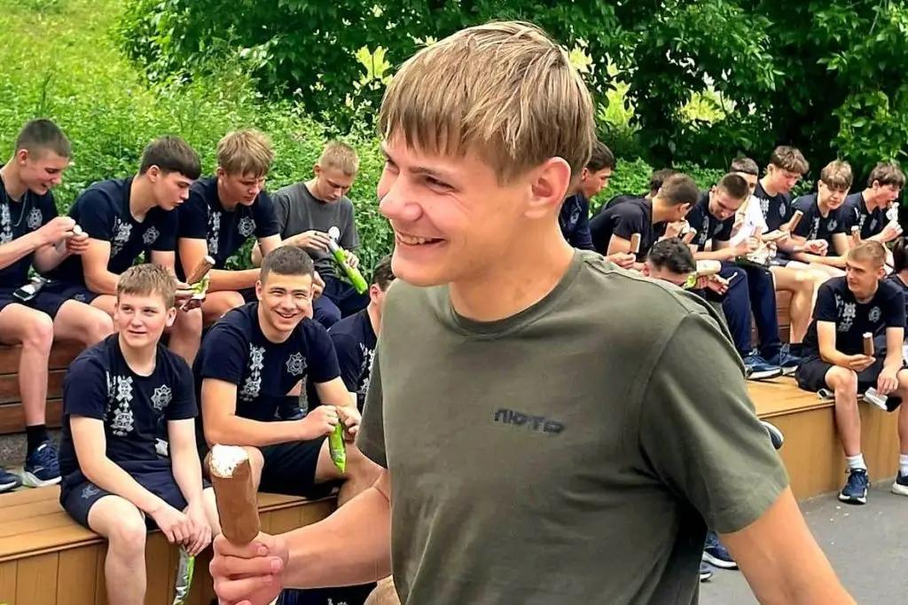 Описание: C:\Users\Rostyslav\Desktop\Ліцей\день навиворіт\6.jpg